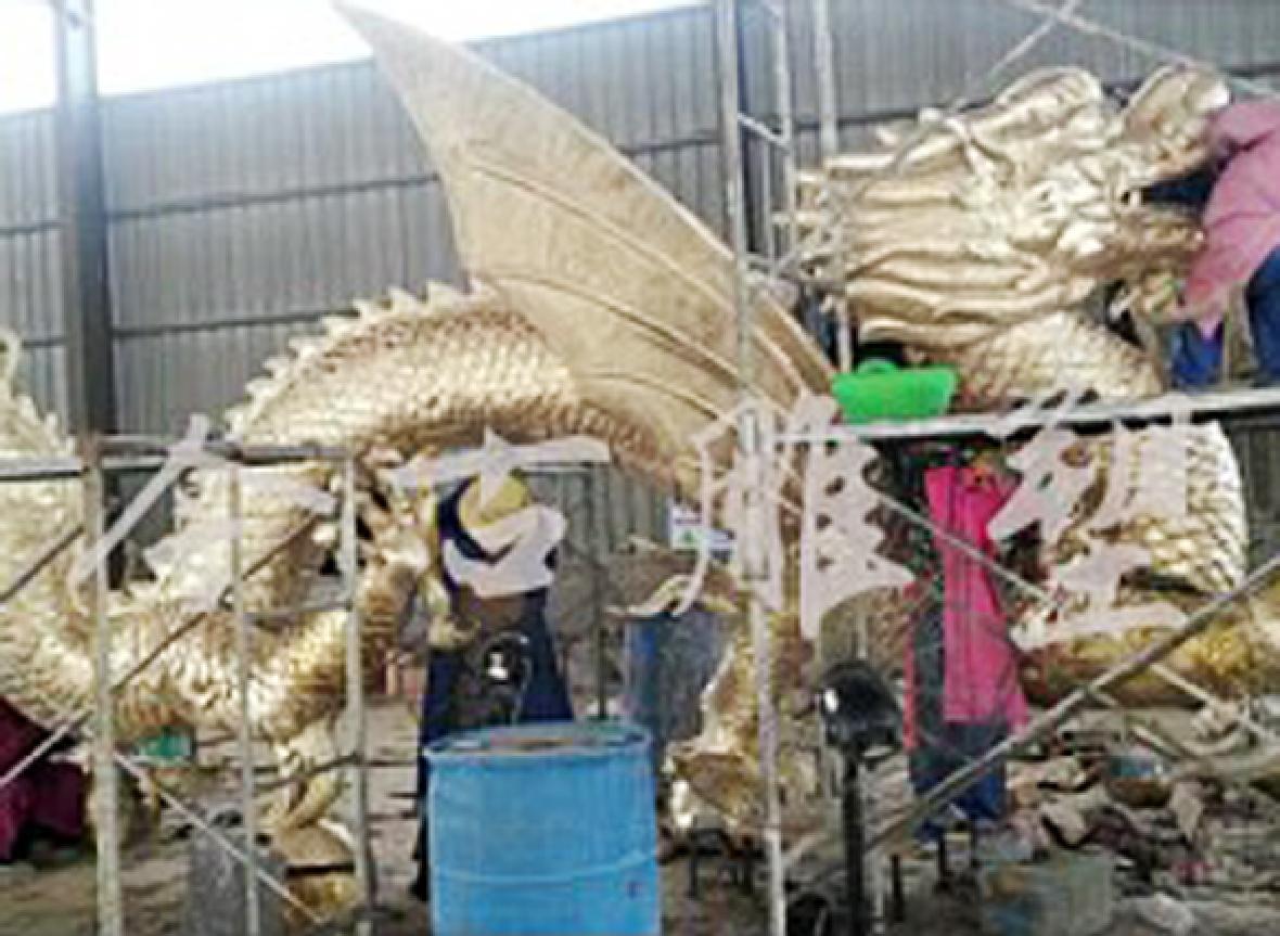 临港经济开发区《见龙在田》铜雕项目3