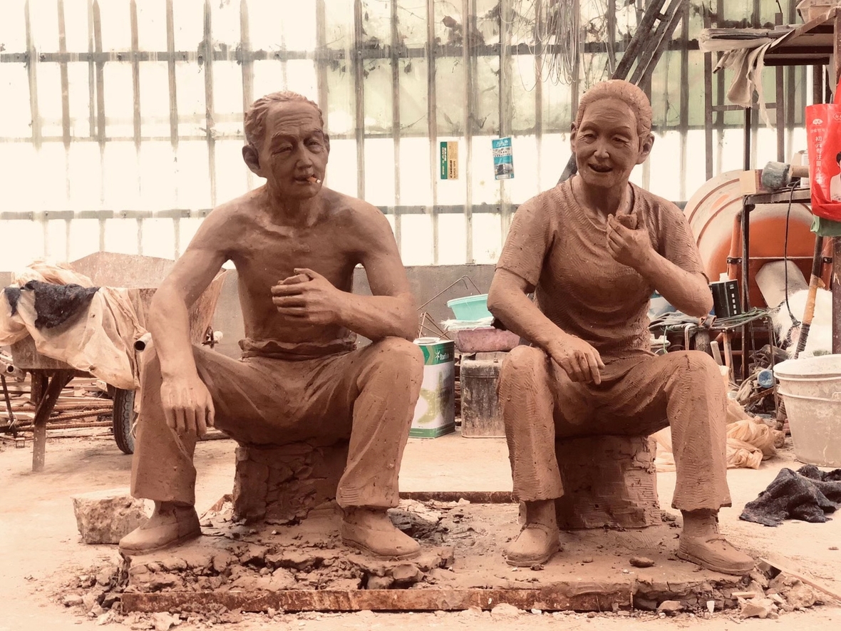 民俗生活场景人物雕塑