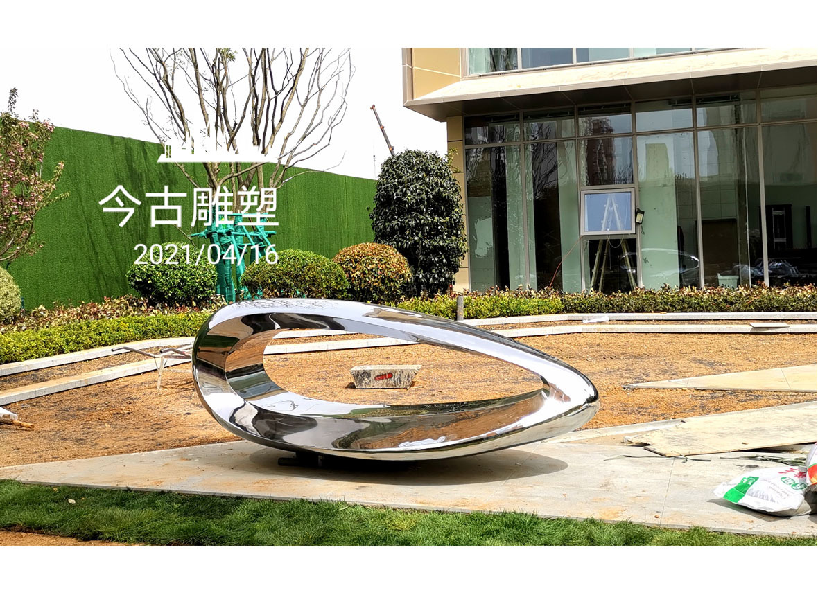 镜面不锈钢抽象雕塑
