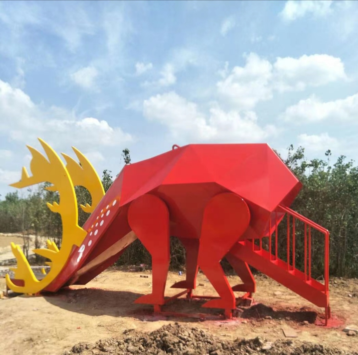 梅花鹿雕塑滑梯